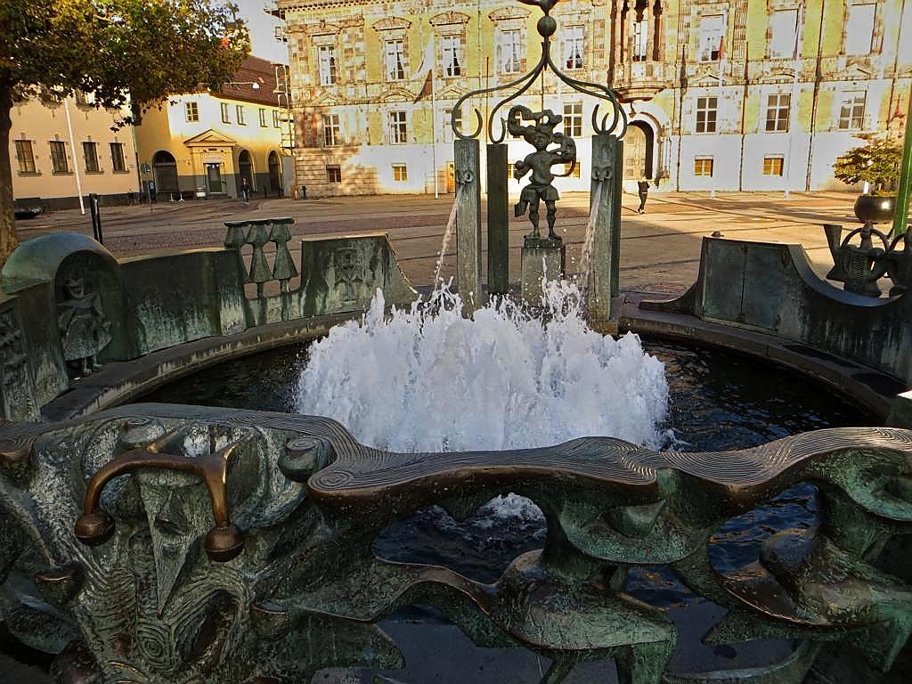 Brunnen auf dem historischen Marktplatz