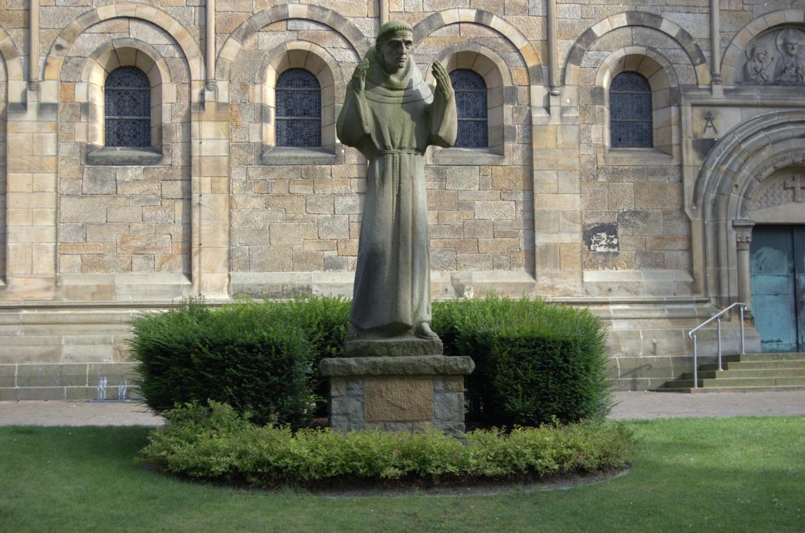 Statue des heiligen Antonius von Padua