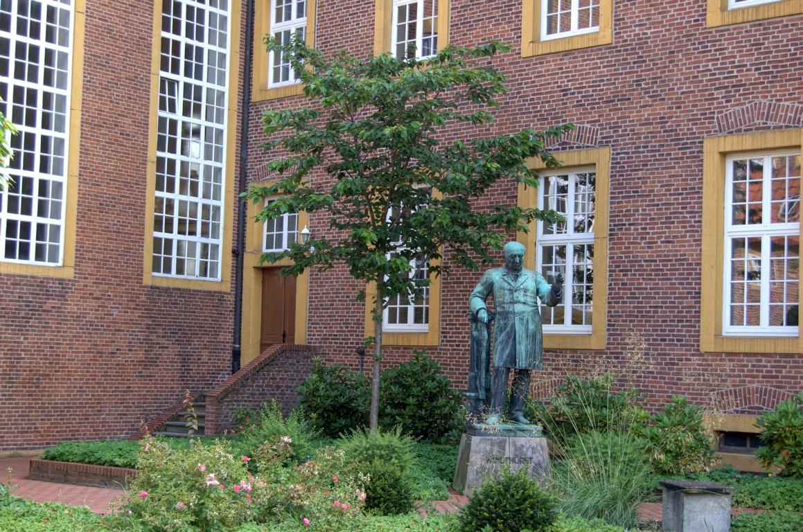 Denkmal für Ludwig Windthorst, Ehrenbürger von Meppen
